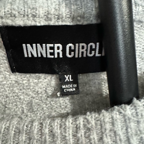 Women’s Tunic Sweater - Picture 2 of 2